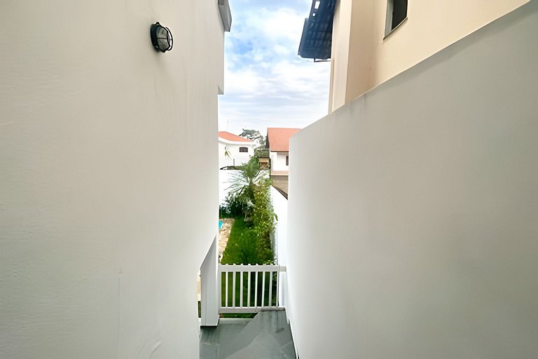 Casa com piscina • salão de jogos • 4min do Autódromo